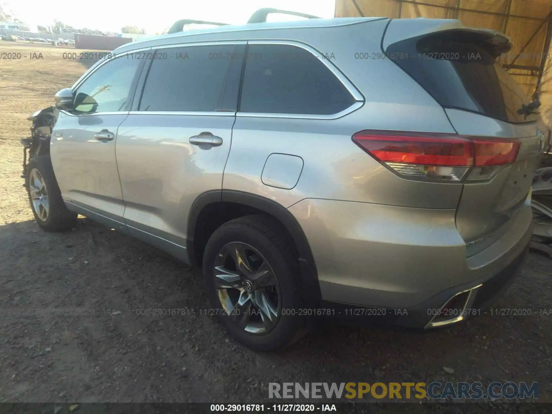 3 Photograph of a damaged car 5TDDGRFH8KS074099 TOYOTA HIGHLANDER 2019