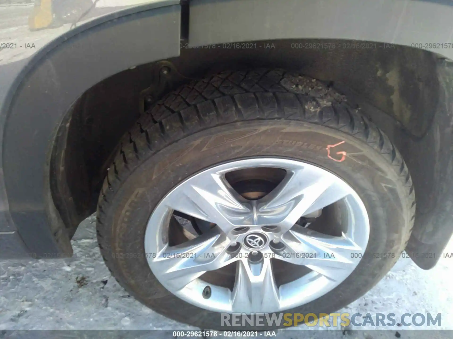 12 Photograph of a damaged car 5TDDGRFH9KS053942 TOYOTA HIGHLANDER 2019