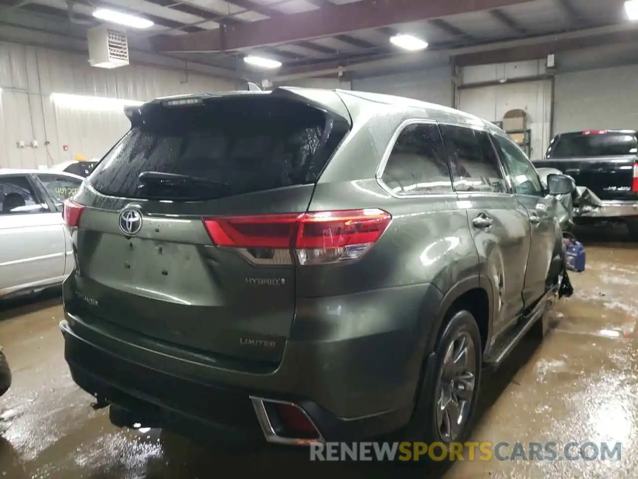 3 Photograph of a damaged car 5TDDGRFH9KS054086 TOYOTA HIGHLANDER 2019