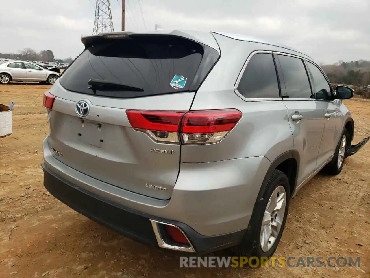 4 Photograph of a damaged car 5TDDGRFH9KS059188 TOYOTA HIGHLANDER 2019