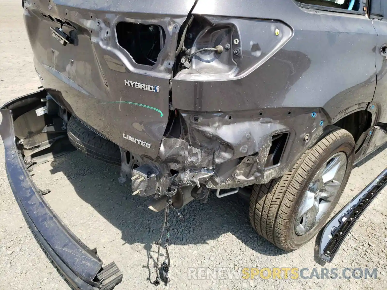 9 Photograph of a damaged car 5TDDGRFH9KS060972 TOYOTA HIGHLANDER 2019