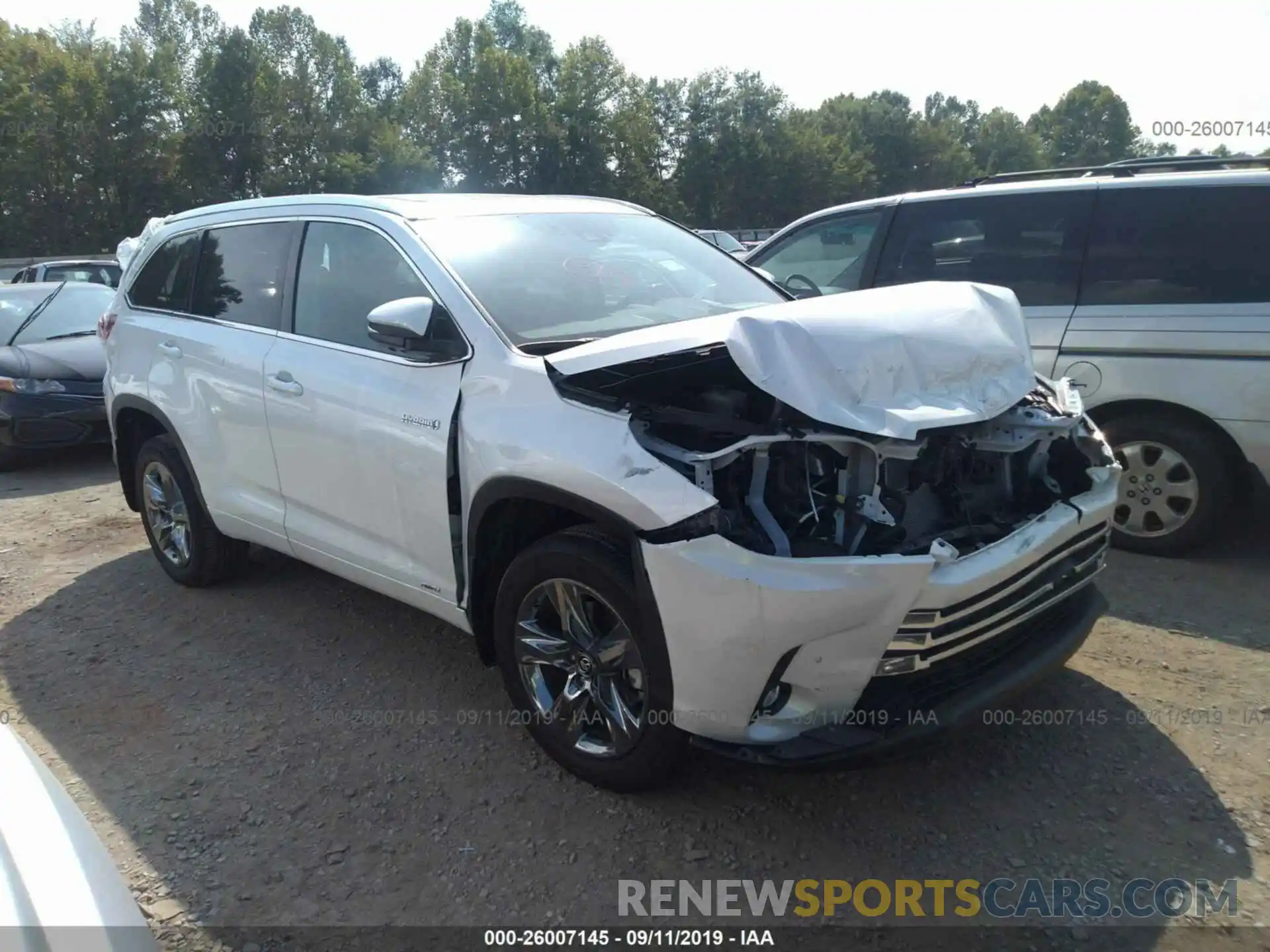 1 Photograph of a damaged car 5TDDGRFH9KS061250 TOYOTA HIGHLANDER 2019