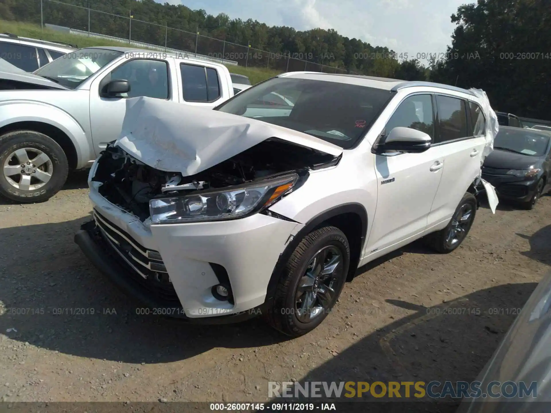 2 Photograph of a damaged car 5TDDGRFH9KS061250 TOYOTA HIGHLANDER 2019