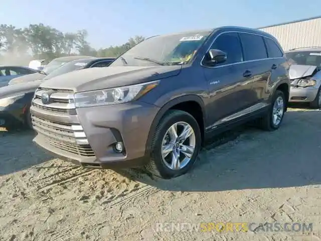 2 Photograph of a damaged car 5TDDGRFH9KS061460 TOYOTA HIGHLANDER 2019