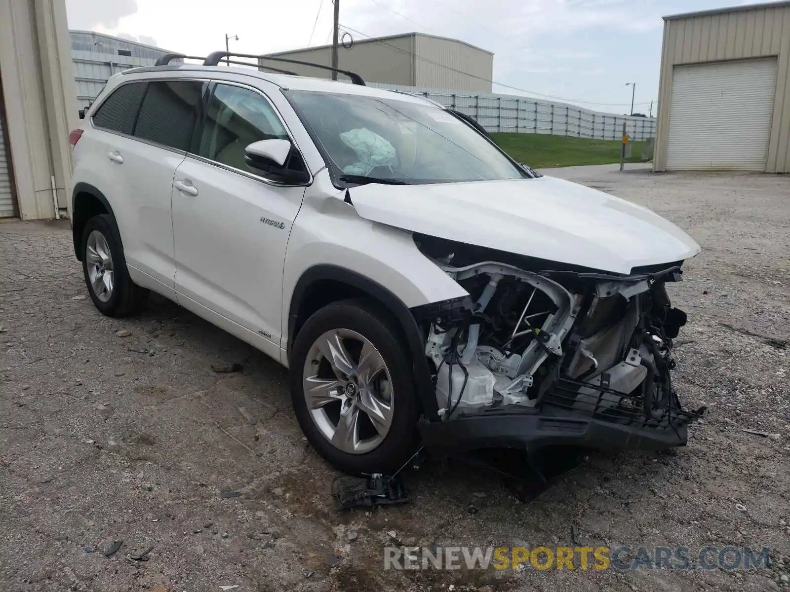 1 Photograph of a damaged car 5TDDGRFH9KS069543 TOYOTA HIGHLANDER 2019