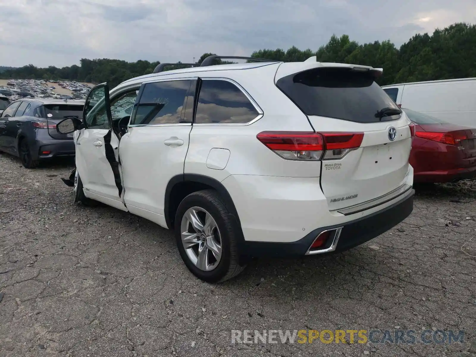 3 Фотография поврежденного автомобиля 5TDDGRFH9KS069543 TOYOTA HIGHLANDER 2019