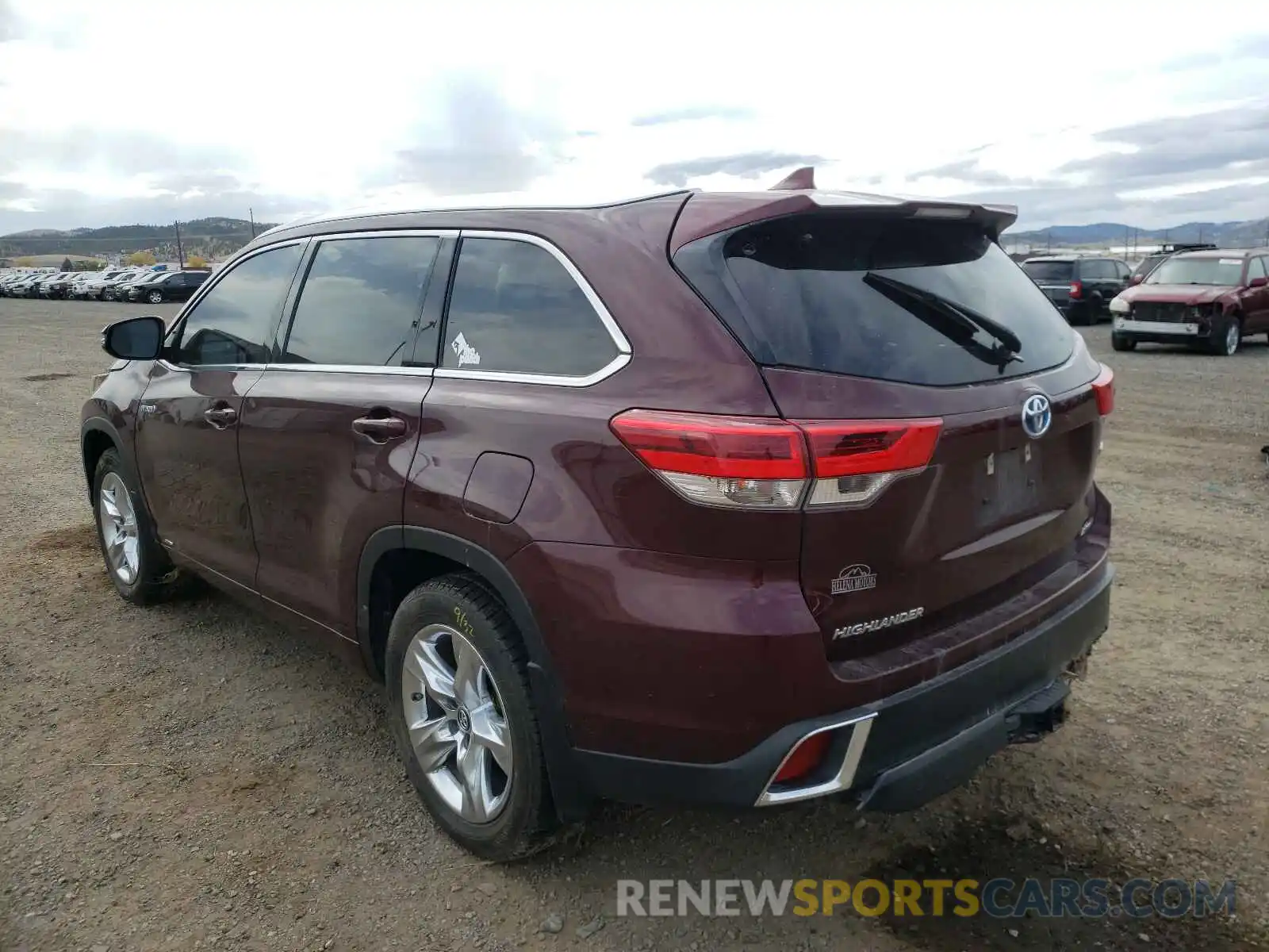 3 Photograph of a damaged car 5TDDGRFH9KS075147 TOYOTA HIGHLANDER 2019