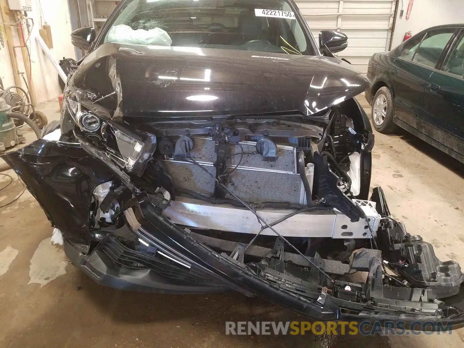 9 Photograph of a damaged car 5TDDGRFHXKS055389 TOYOTA HIGHLANDER 2019