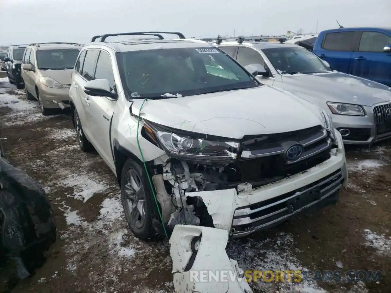 1 Photograph of a damaged car 5TDDGRFHXKS060186 TOYOTA HIGHLANDER 2019