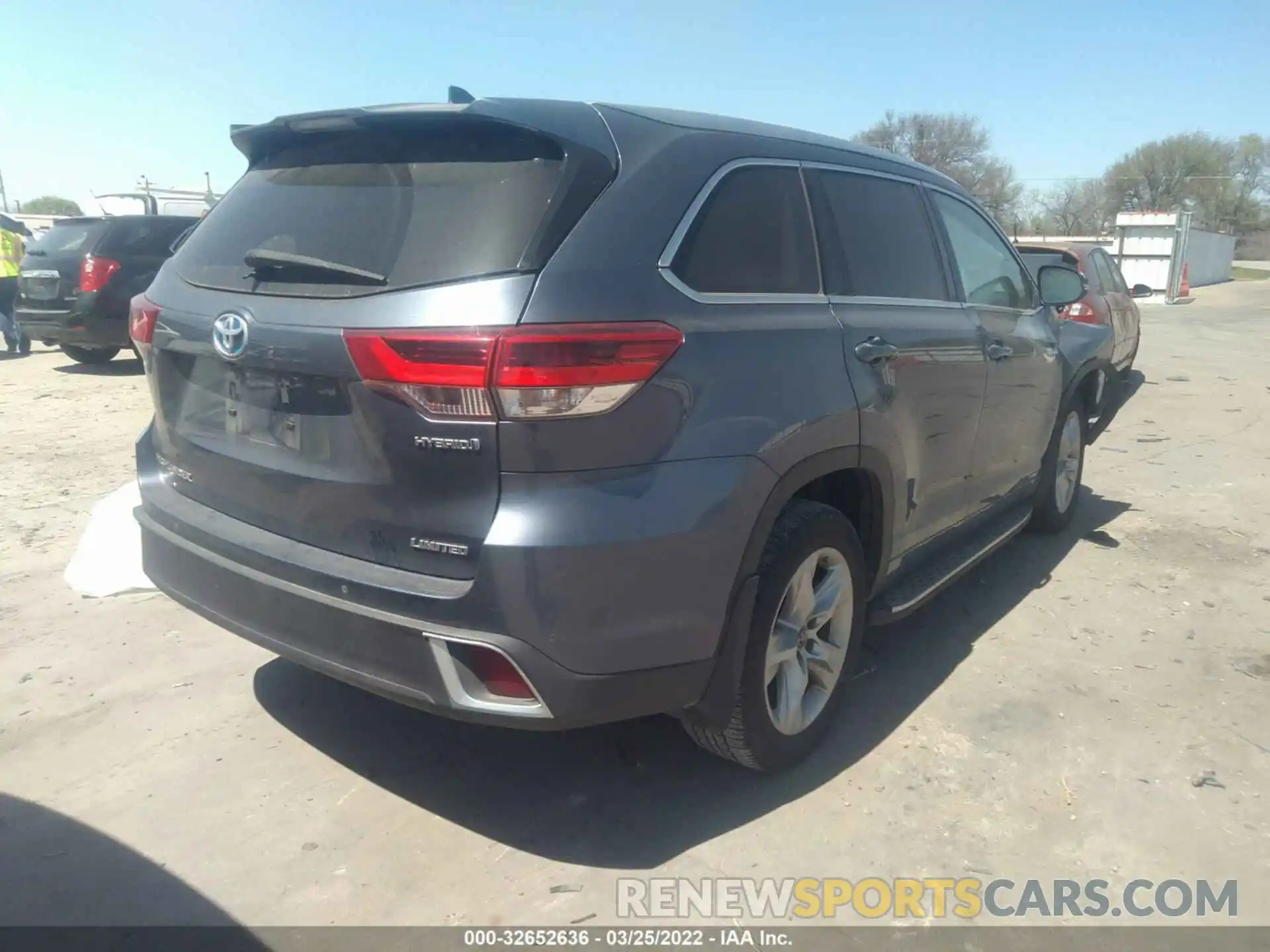 4 Фотография поврежденного автомобиля 5TDDGRFHXKS061855 TOYOTA HIGHLANDER 2019