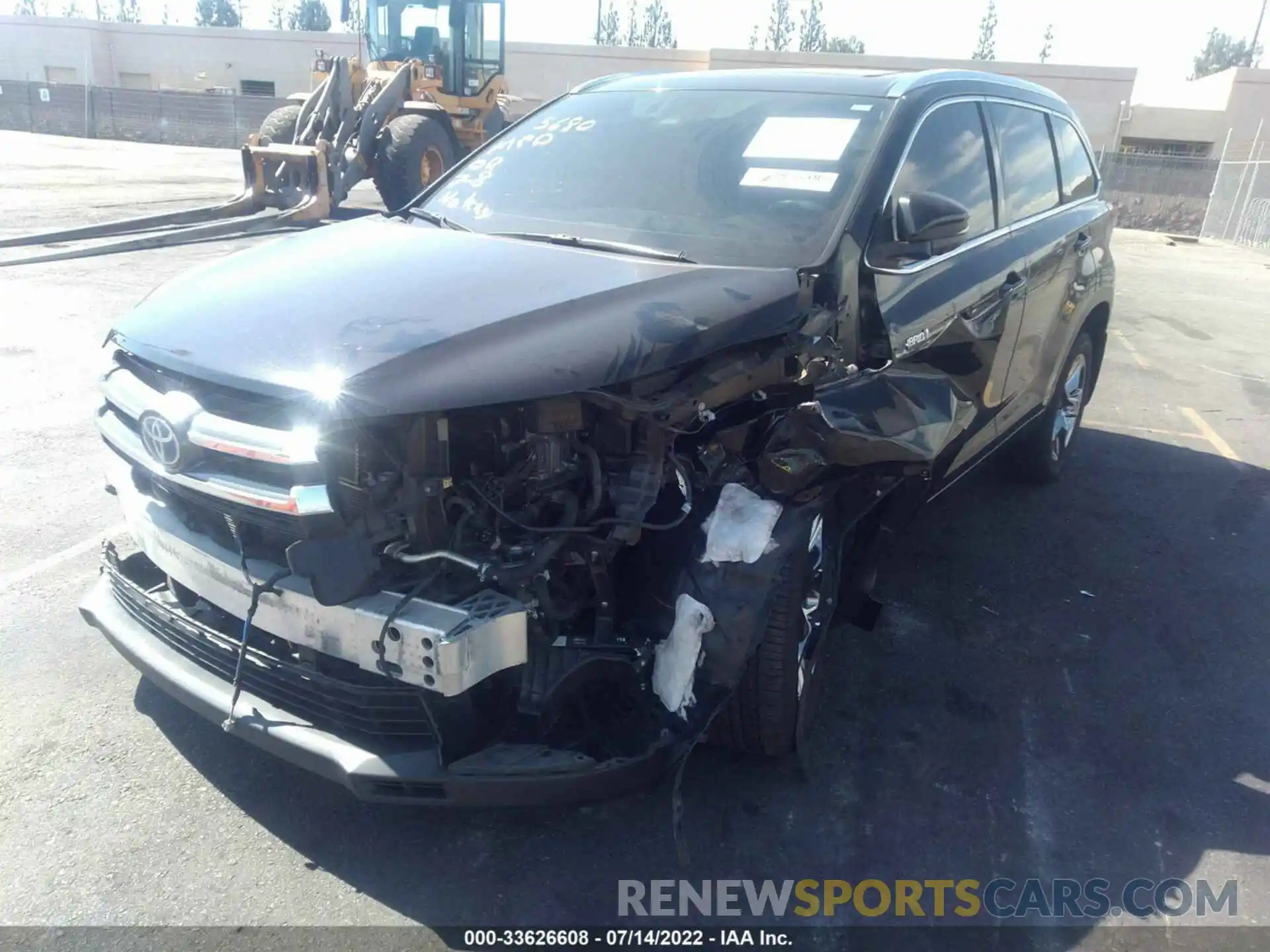 2 Фотография поврежденного автомобиля 5TDDGRFHXKS065680 TOYOTA HIGHLANDER 2019