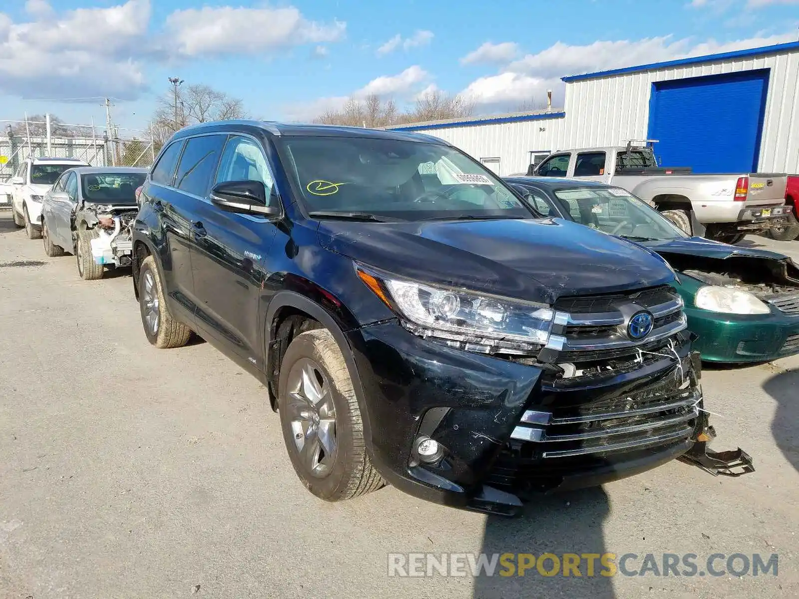 1 Photograph of a damaged car 5TDDGRFHXKS067655 TOYOTA HIGHLANDER 2019