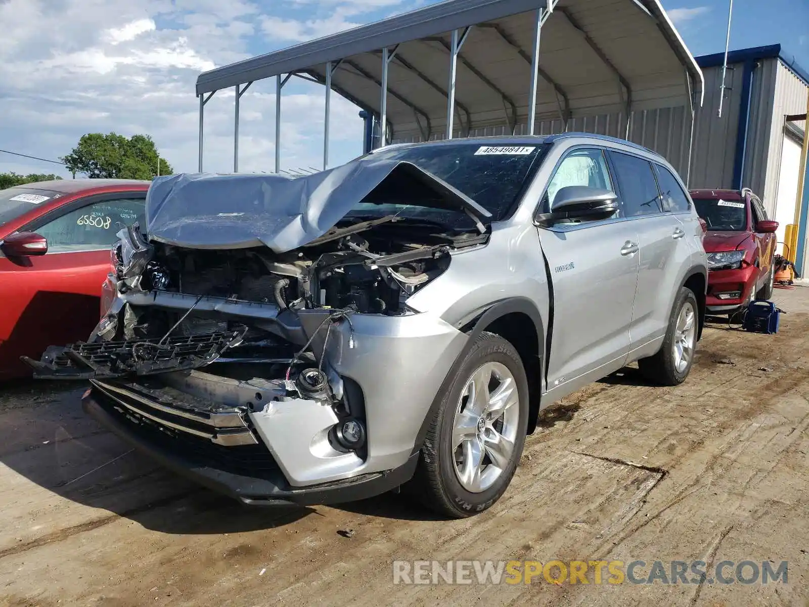 2 Photograph of a damaged car 5TDDGRFHXKS069857 TOYOTA HIGHLANDER 2019