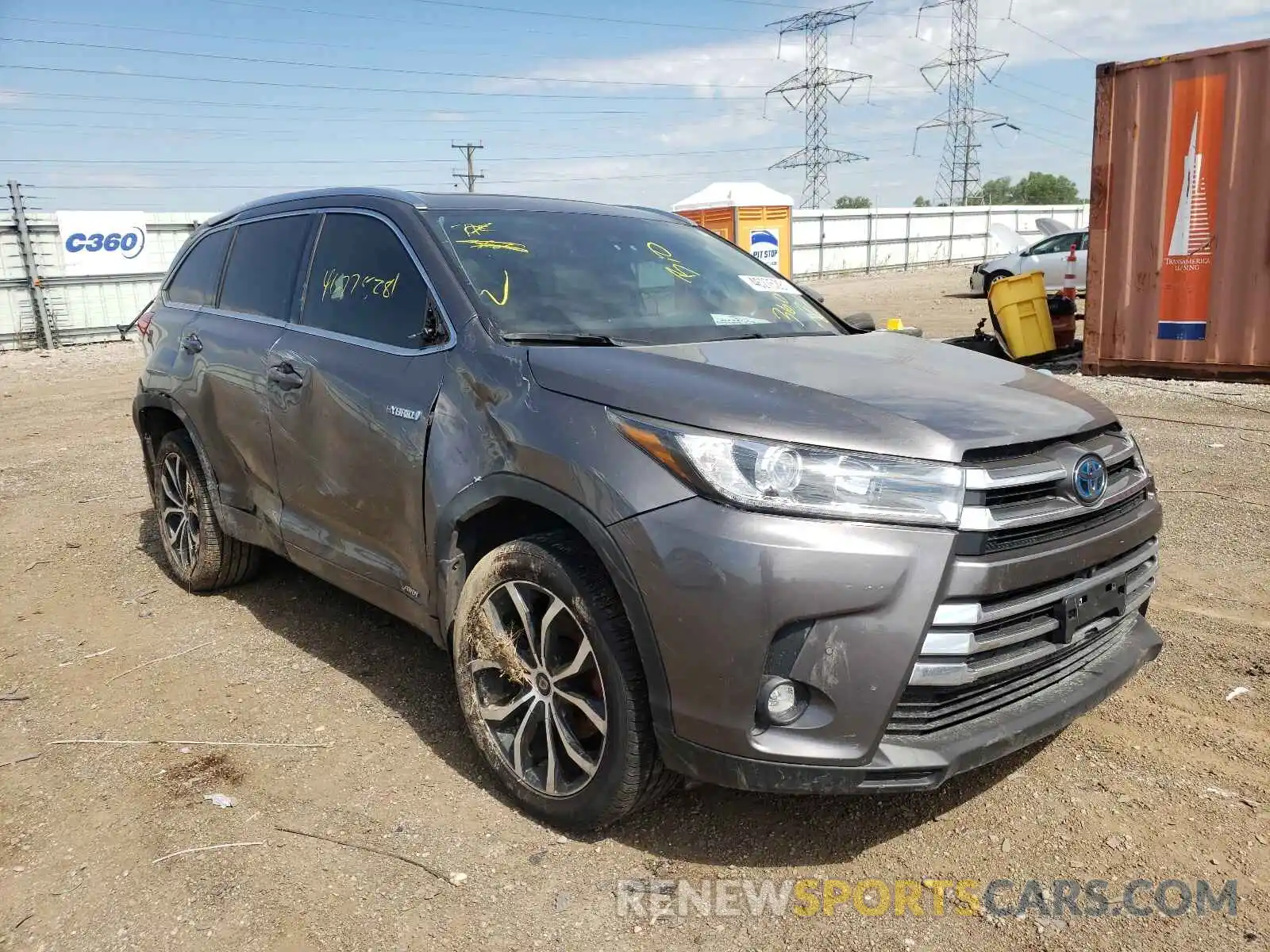 1 Photograph of a damaged car 5TDDGRFHXKS070779 TOYOTA HIGHLANDER 2019