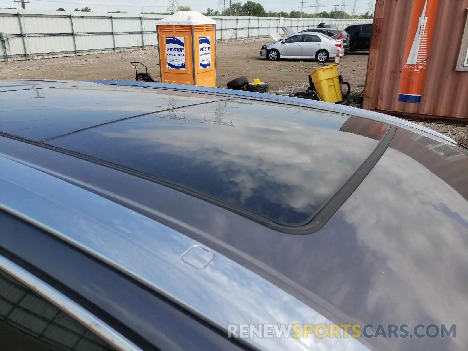 9 Photograph of a damaged car 5TDDGRFHXKS070779 TOYOTA HIGHLANDER 2019