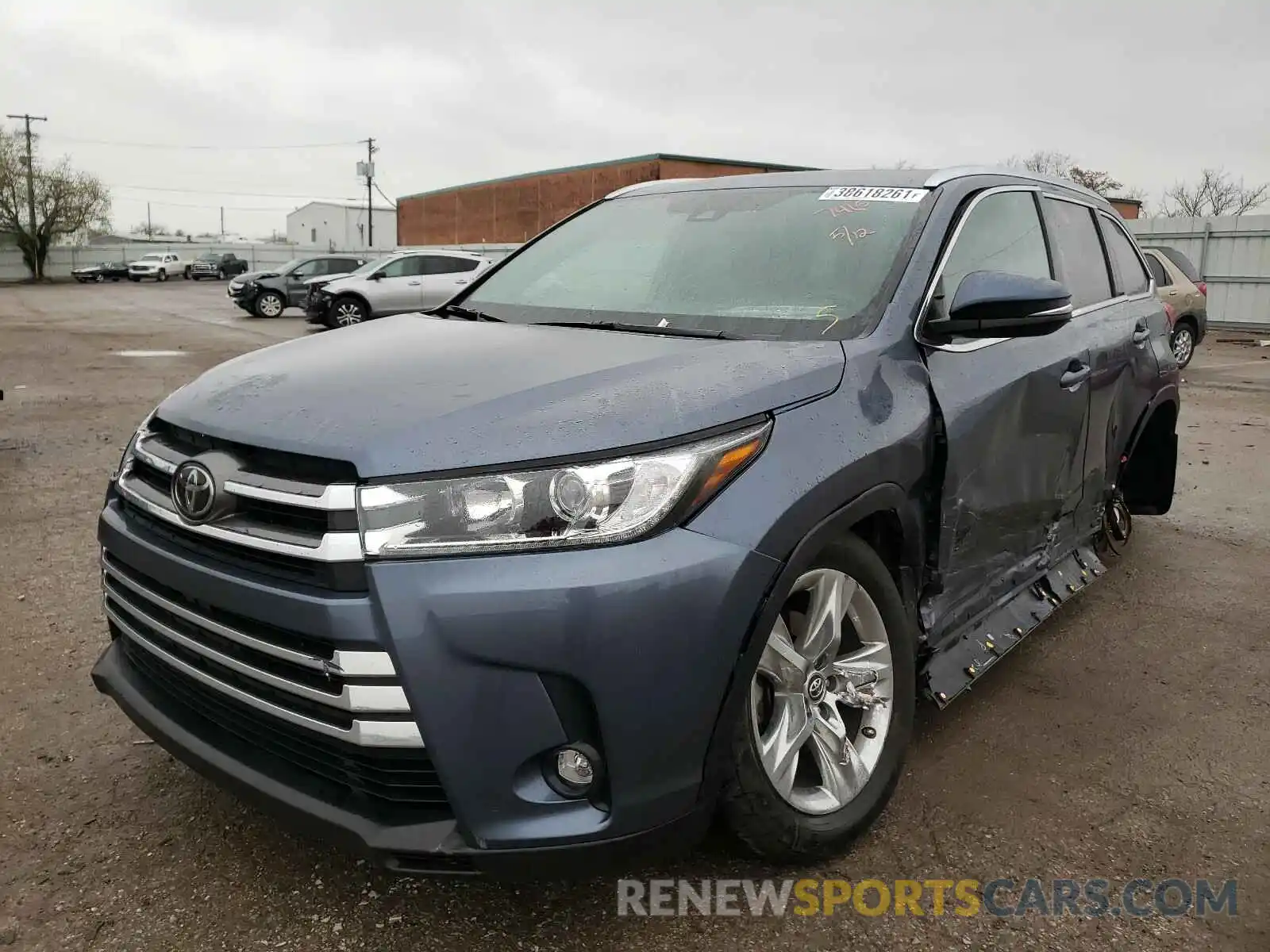 2 Photograph of a damaged car 5TDDZRFH0KS707415 TOYOTA HIGHLANDER 2019