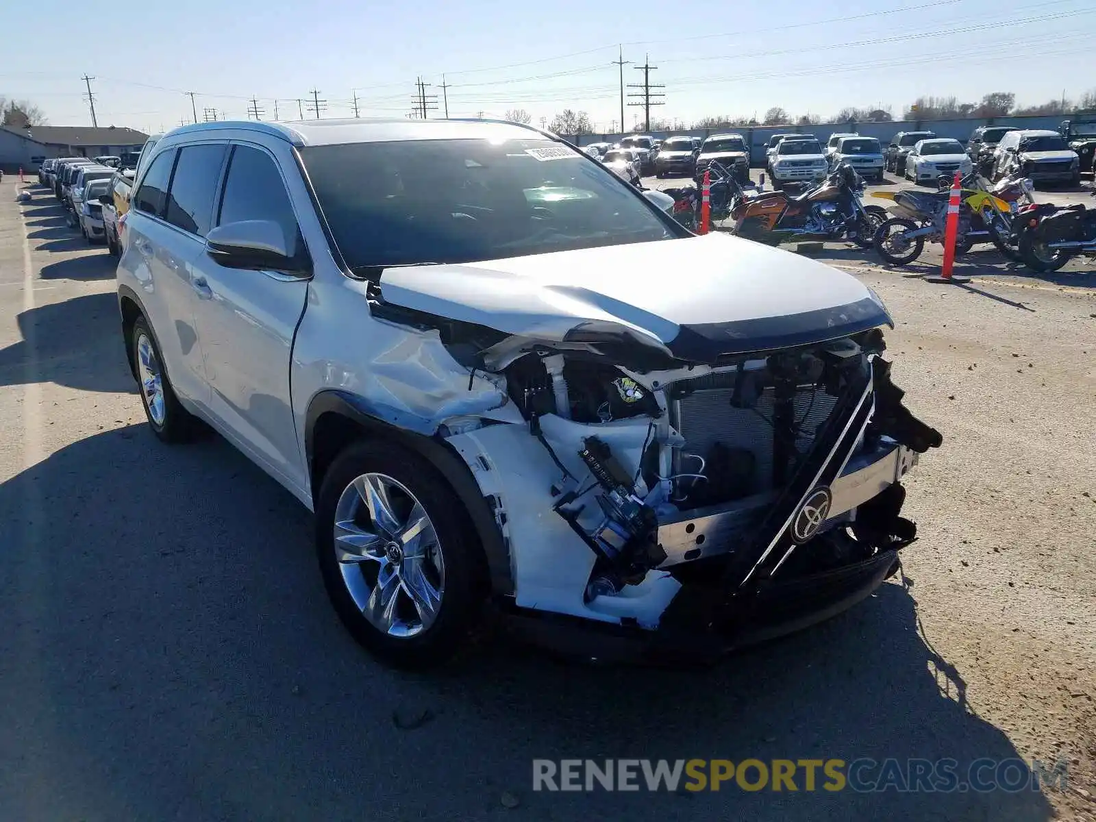 1 Photograph of a damaged car 5TDDZRFH0KS714994 TOYOTA HIGHLANDER 2019