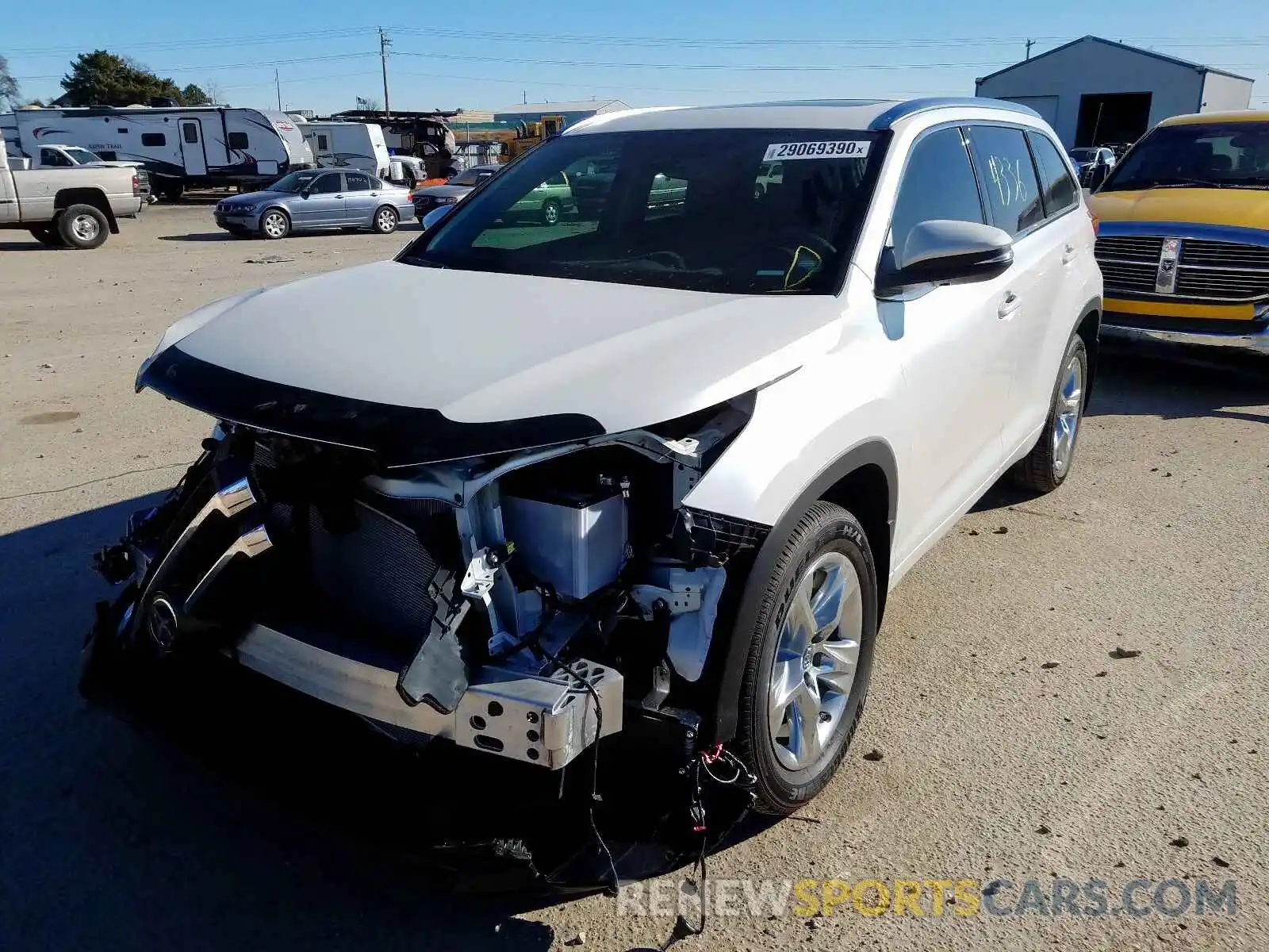 2 Photograph of a damaged car 5TDDZRFH0KS714994 TOYOTA HIGHLANDER 2019