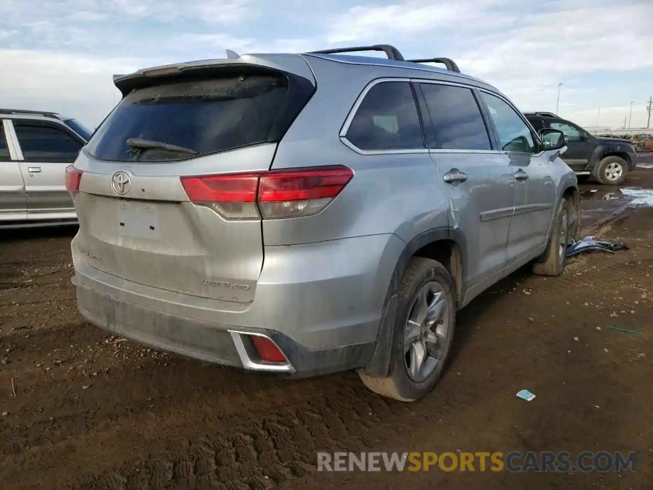 4 Фотография поврежденного автомобиля 5TDDZRFH0KS742200 TOYOTA HIGHLANDER 2019