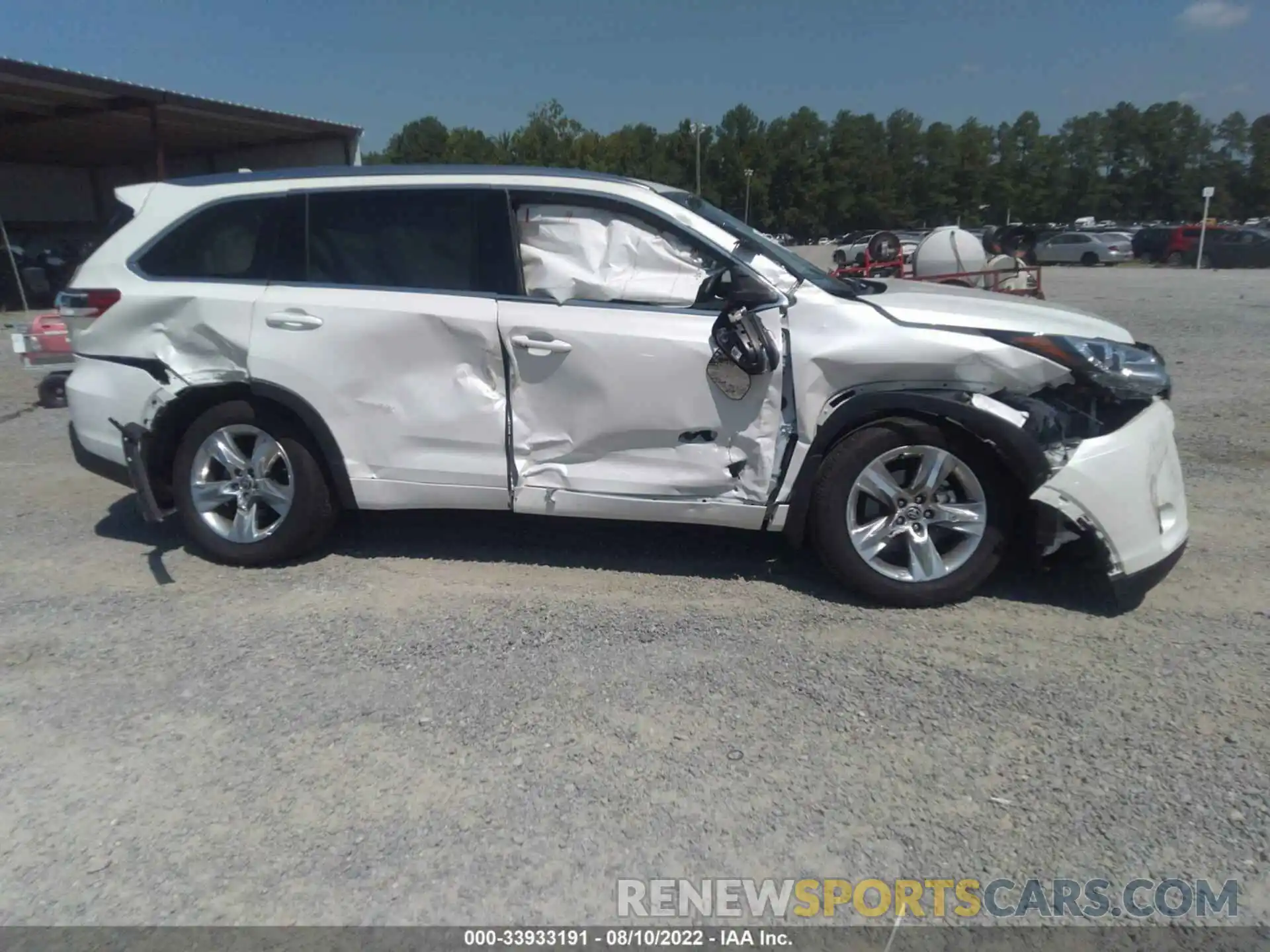 6 Photograph of a damaged car 5TDDZRFH0KS743685 TOYOTA HIGHLANDER 2019