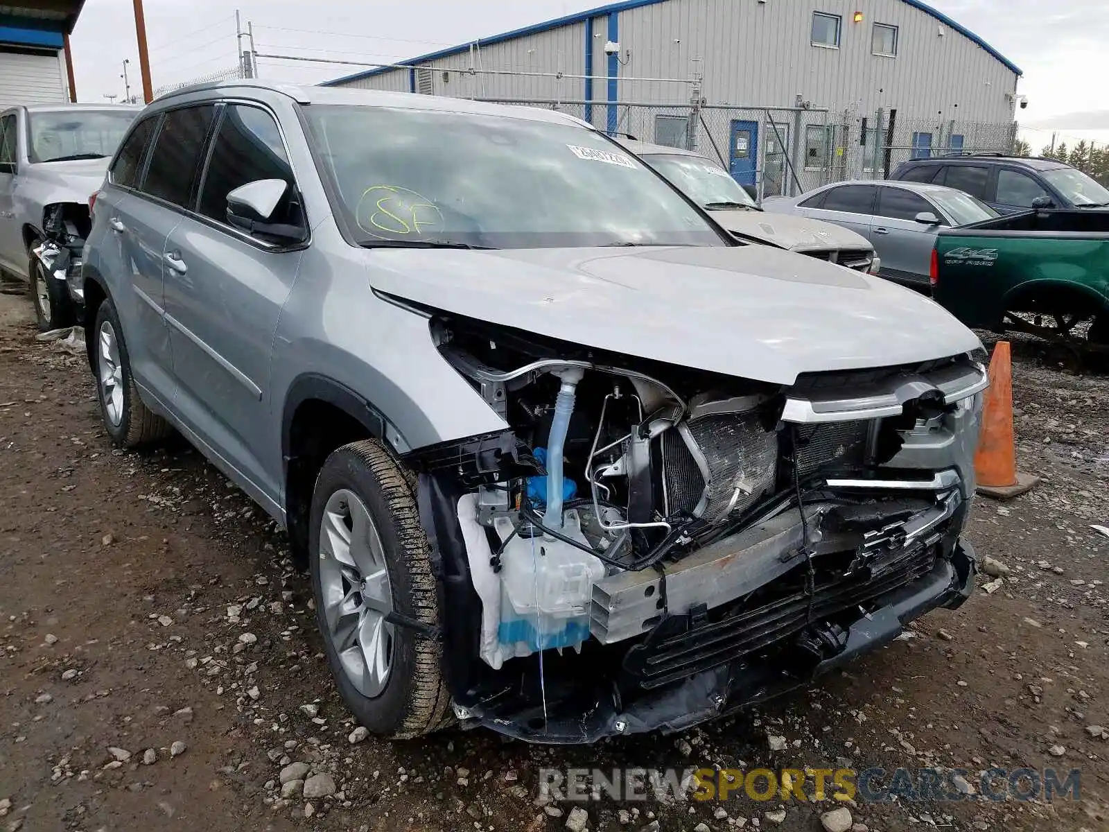 1 Photograph of a damaged car 5TDDZRFH0KS916041 TOYOTA HIGHLANDER 2019