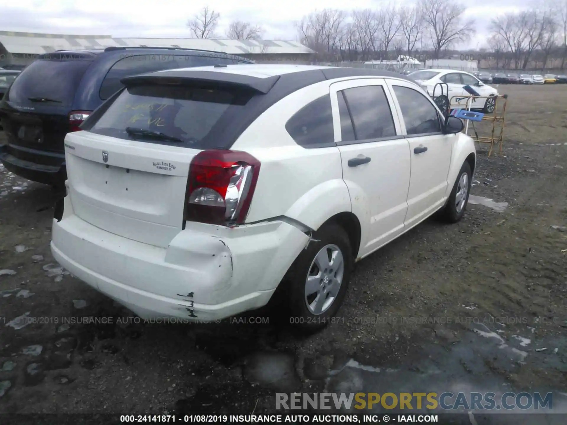 4 Photograph of a damaged car 5TDDZRFH0KS917125 TOYOTA HIGHLANDER 2019