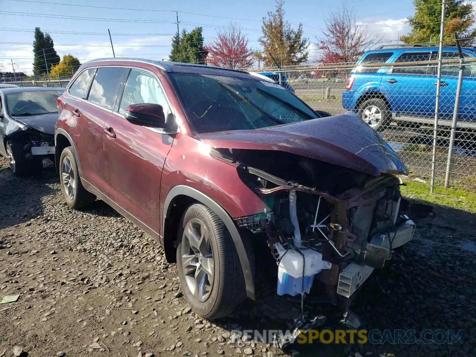 1 Photograph of a damaged car 5TDDZRFH0KS935690 TOYOTA HIGHLANDER 2019