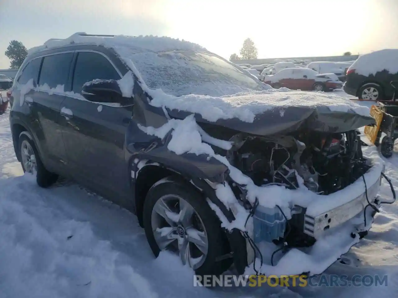 1 Photograph of a damaged car 5TDDZRFH0KS947001 TOYOTA HIGHLANDER 2019