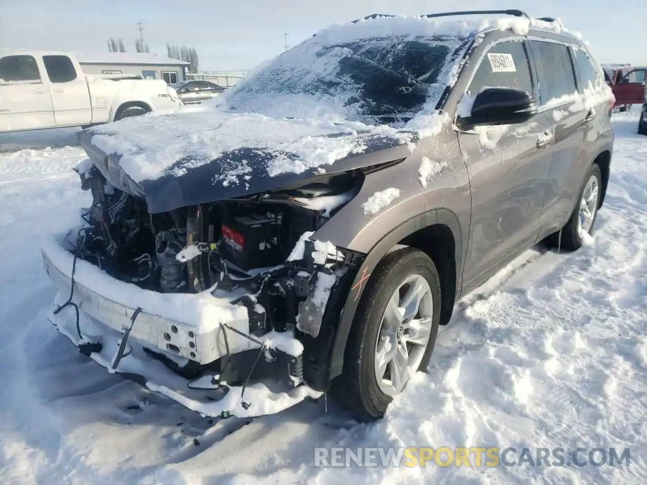 2 Photograph of a damaged car 5TDDZRFH0KS947001 TOYOTA HIGHLANDER 2019