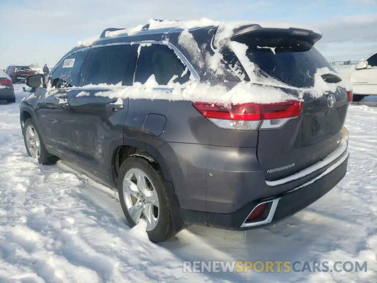 3 Photograph of a damaged car 5TDDZRFH0KS947001 TOYOTA HIGHLANDER 2019