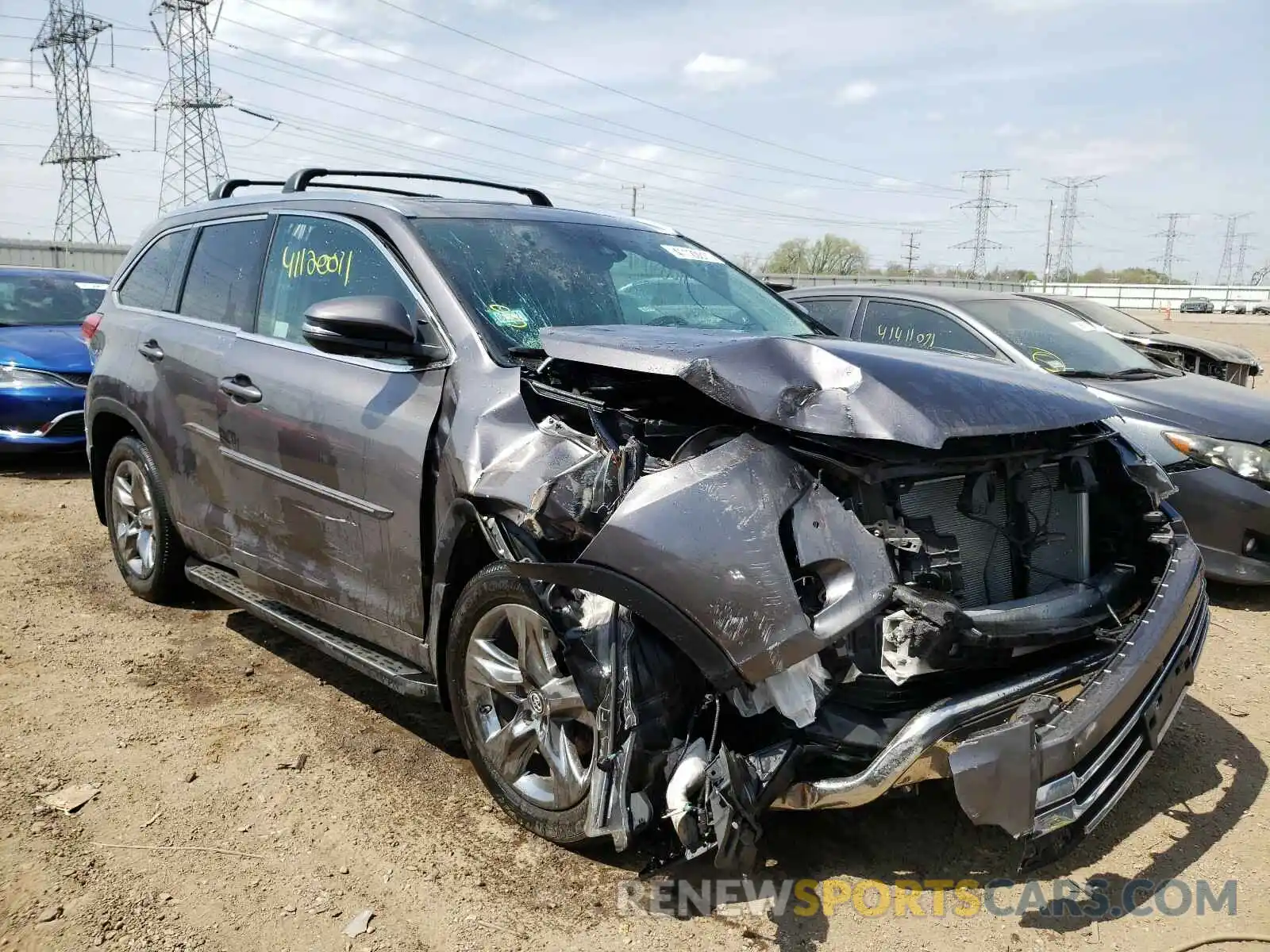 1 Photograph of a damaged car 5TDDZRFH0KS950139 TOYOTA HIGHLANDER 2019