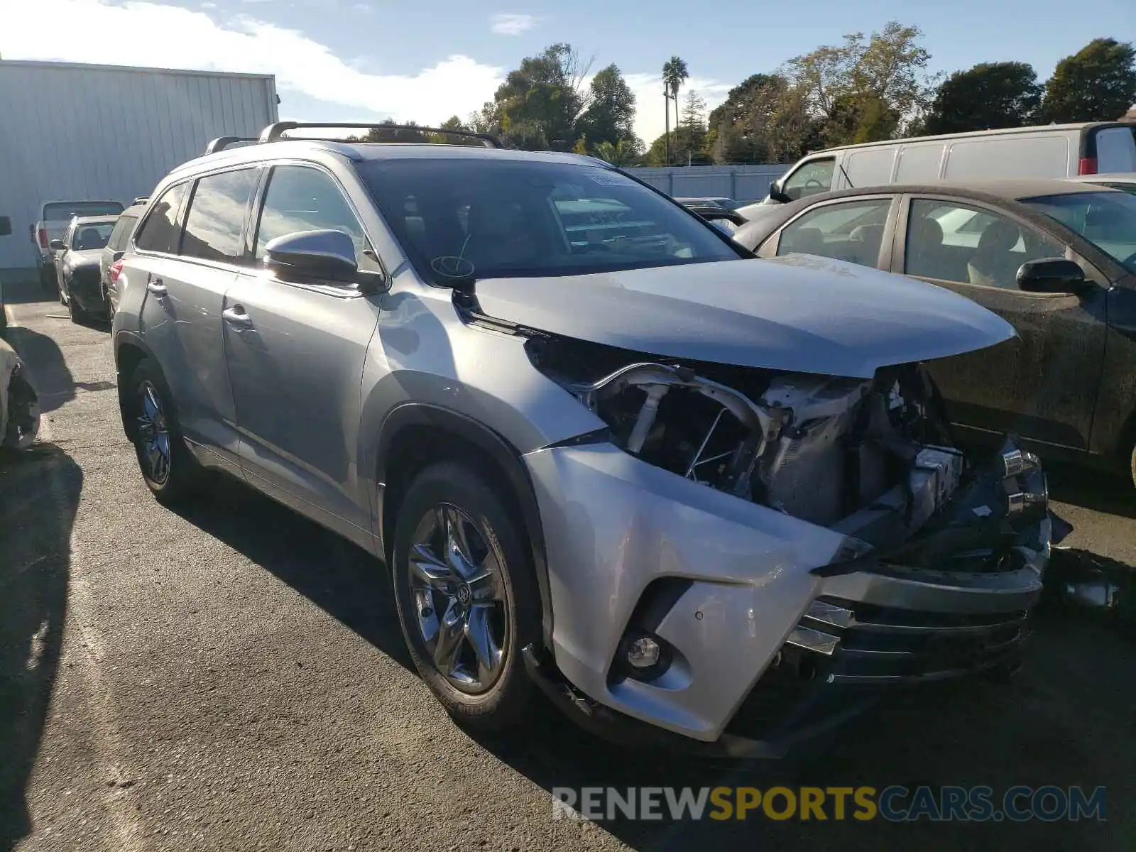 1 Photograph of a damaged car 5TDDZRFH0KS950366 TOYOTA HIGHLANDER 2019