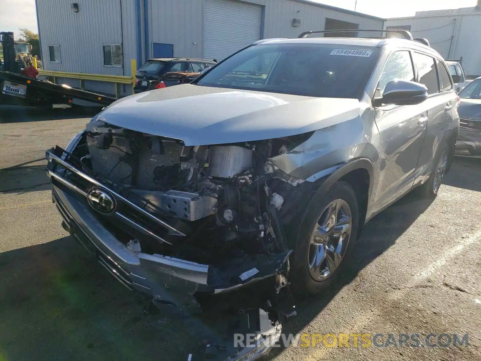 2 Photograph of a damaged car 5TDDZRFH0KS950366 TOYOTA HIGHLANDER 2019