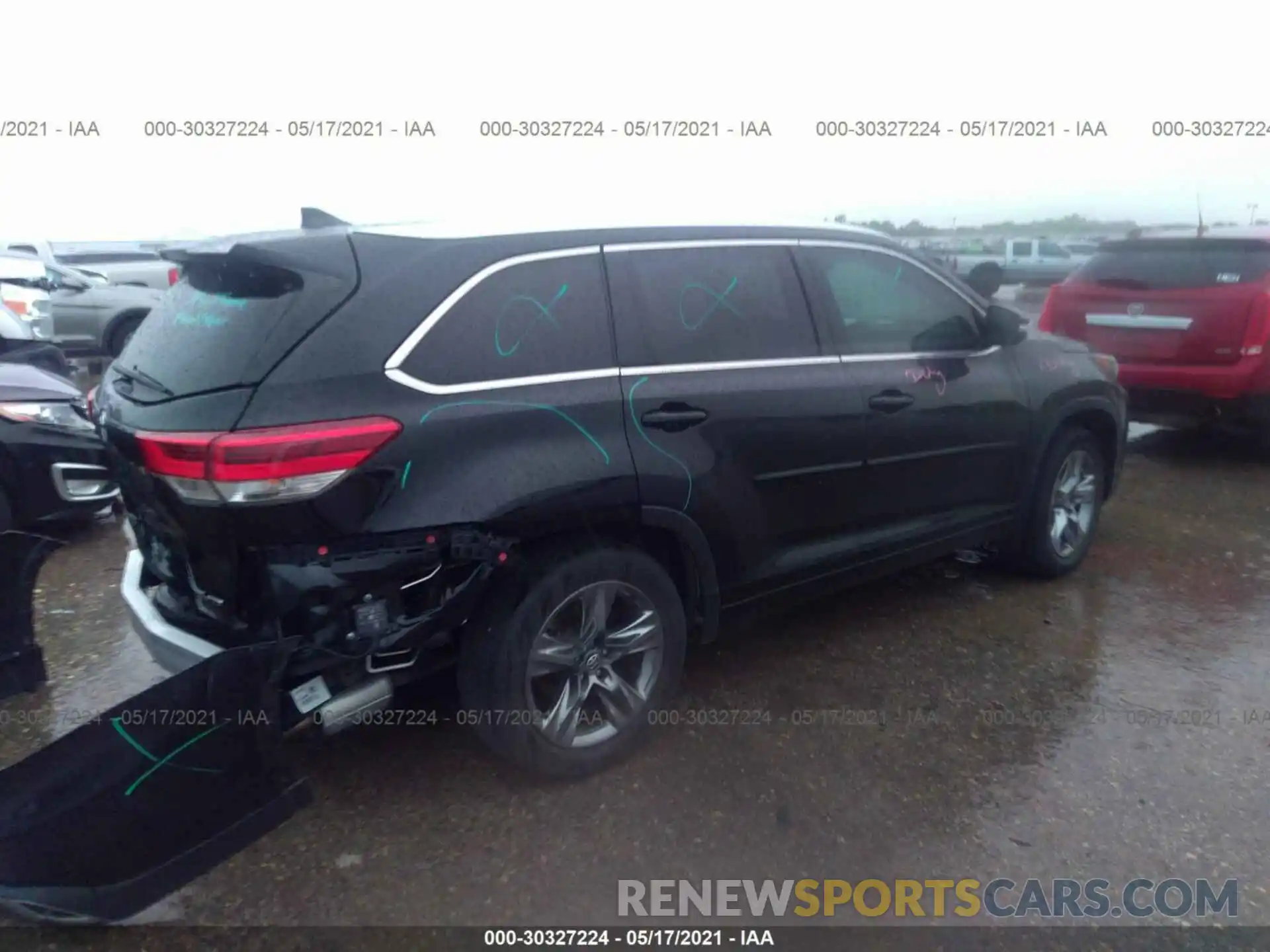 4 Photograph of a damaged car 5TDDZRFH0KS950643 TOYOTA HIGHLANDER 2019