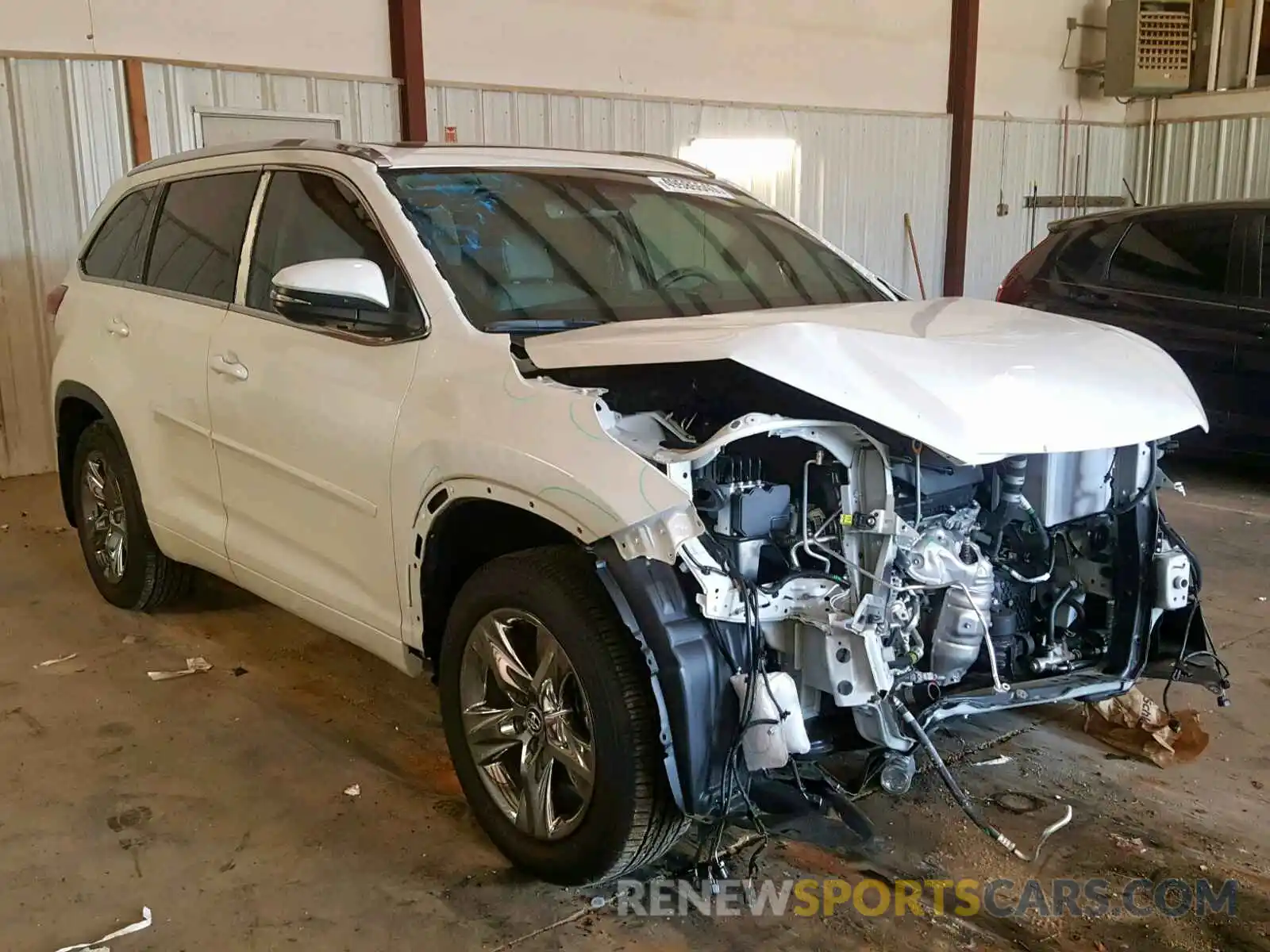 1 Photograph of a damaged car 5TDDZRFH0KS958113 TOYOTA HIGHLANDER 2019