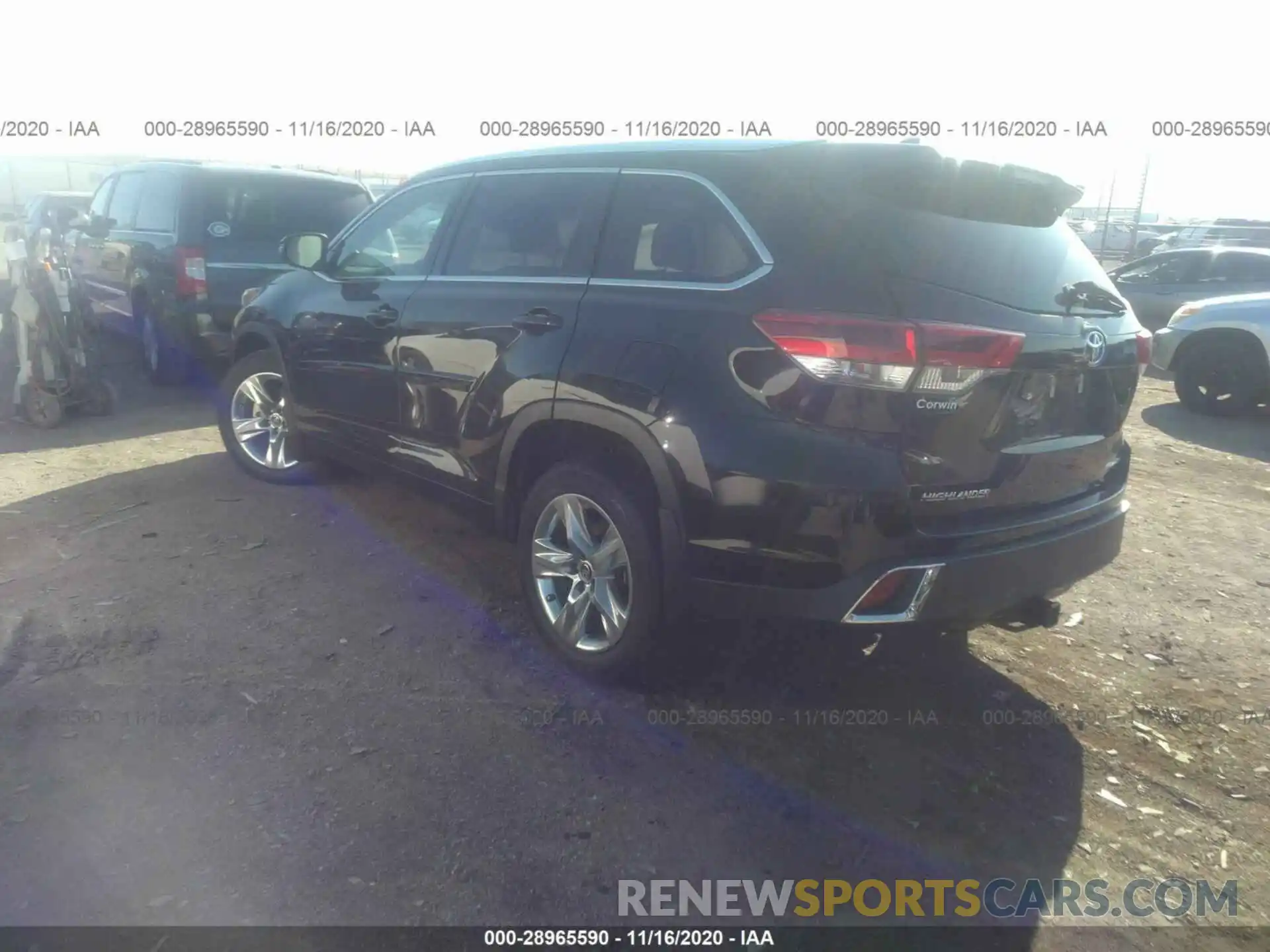 3 Photograph of a damaged car 5TDDZRFH0KS966809 TOYOTA HIGHLANDER 2019