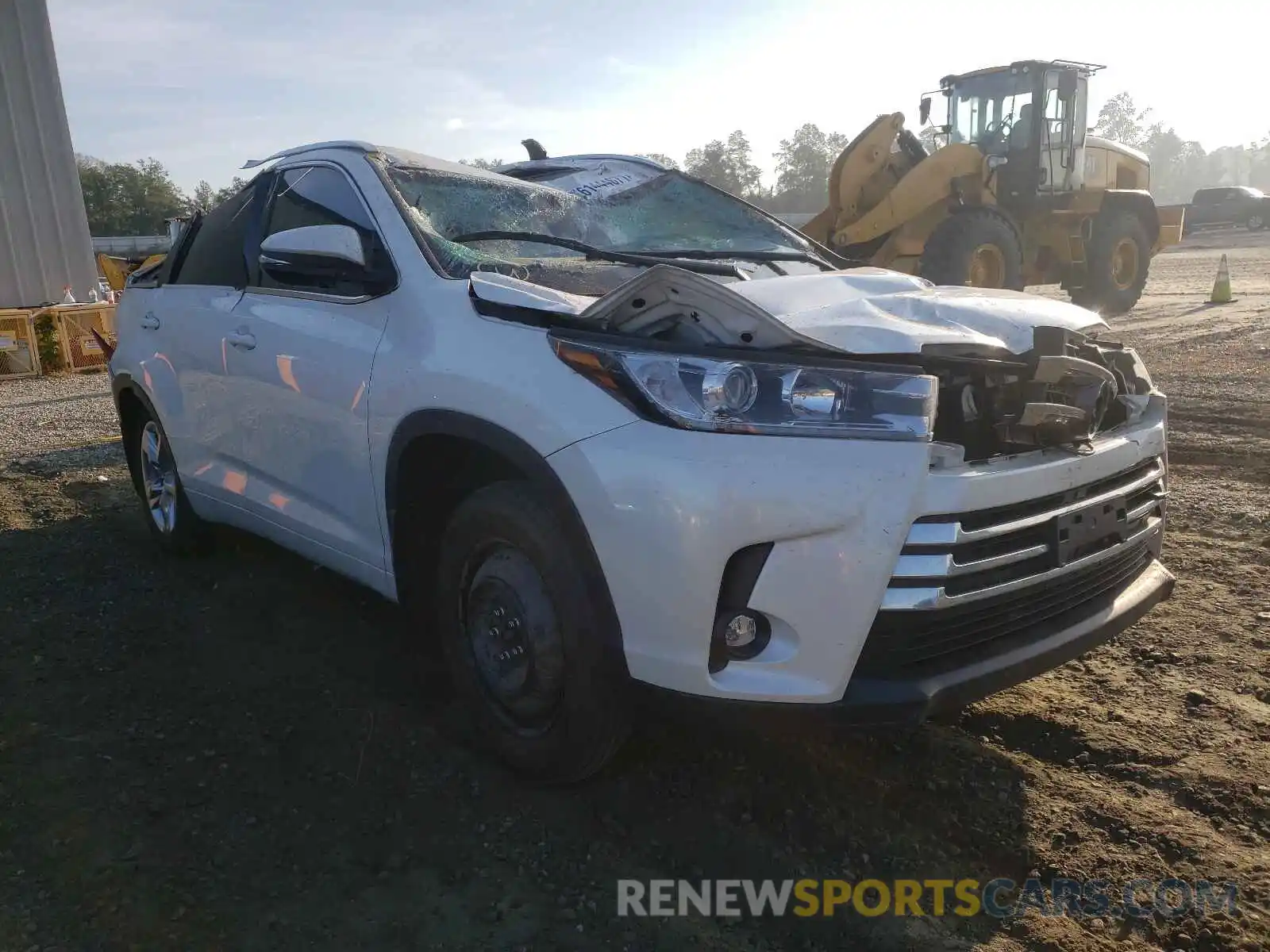 1 Photograph of a damaged car 5TDDZRFH0KS968074 TOYOTA HIGHLANDER 2019