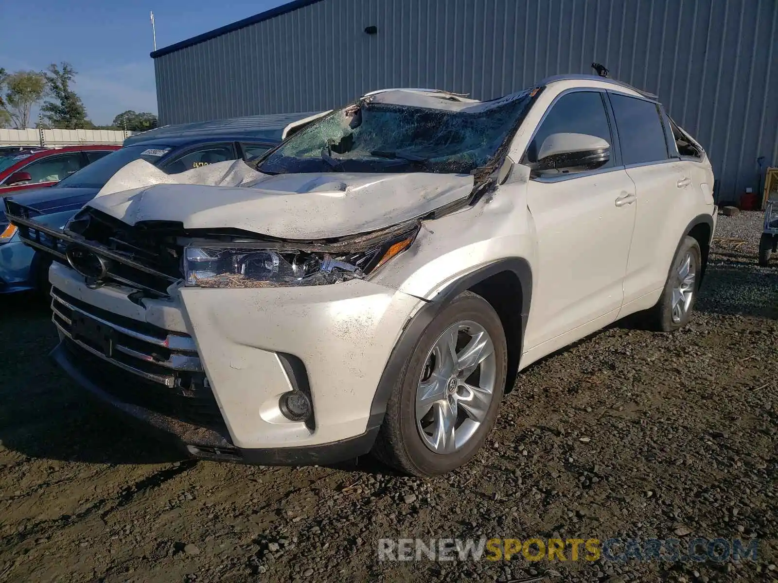 2 Photograph of a damaged car 5TDDZRFH0KS968074 TOYOTA HIGHLANDER 2019