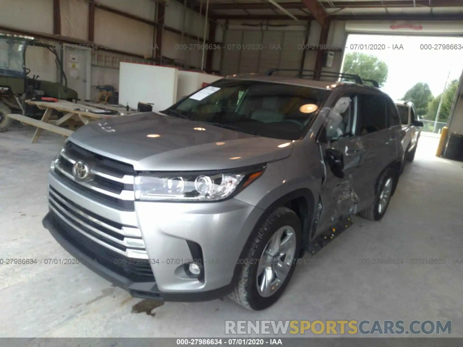 2 Photograph of a damaged car 5TDDZRFH0KS985053 TOYOTA HIGHLANDER 2019