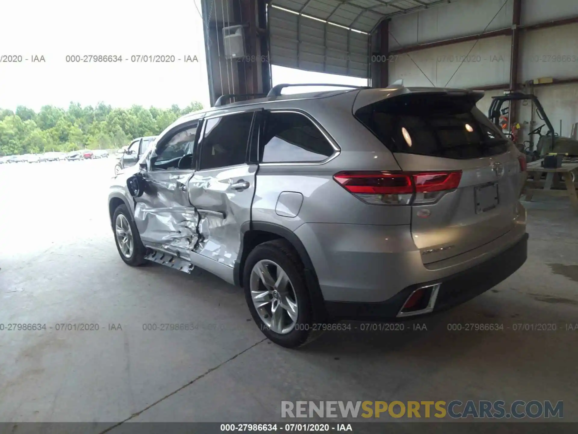 3 Photograph of a damaged car 5TDDZRFH0KS985053 TOYOTA HIGHLANDER 2019