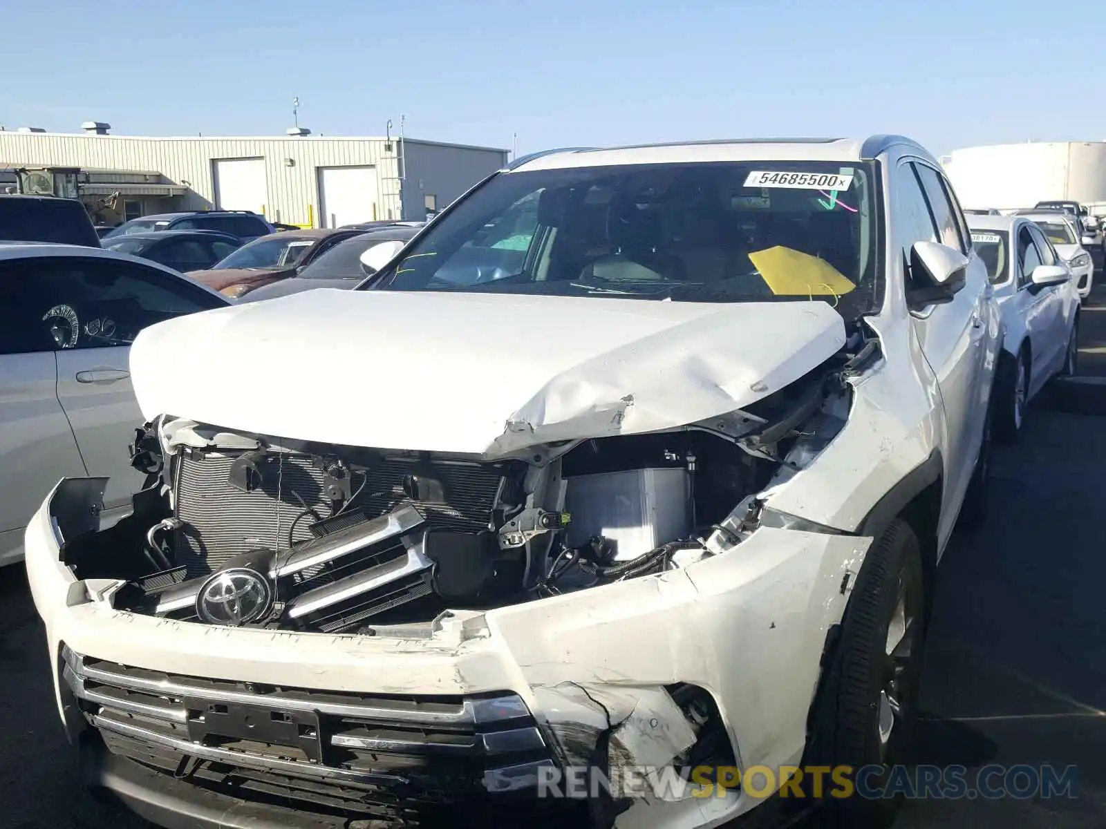 2 Photograph of a damaged car 5TDDZRFH0KS990821 TOYOTA HIGHLANDER 2019