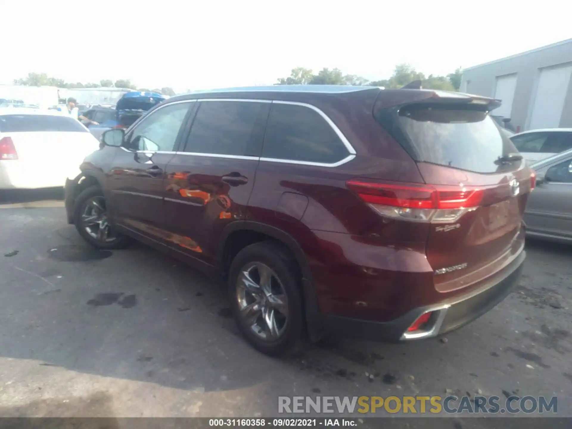 3 Photograph of a damaged car 5TDDZRFH0KS992777 TOYOTA HIGHLANDER 2019