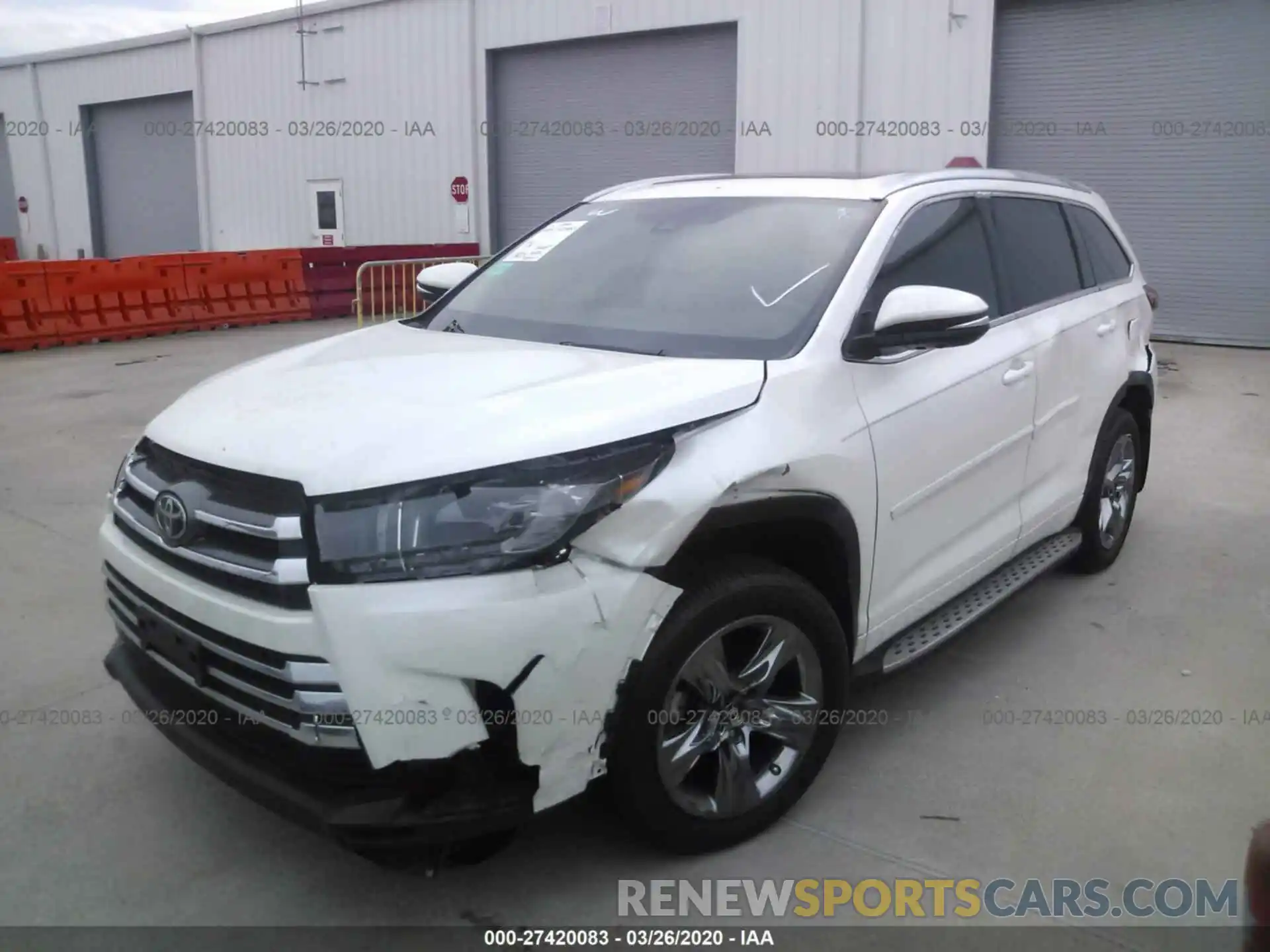 2 Photograph of a damaged car 5TDDZRFH1KS704278 TOYOTA HIGHLANDER 2019