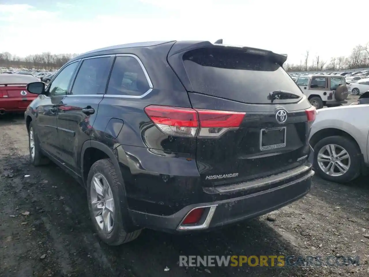 3 Photograph of a damaged car 5TDDZRFH1KS705432 TOYOTA HIGHLANDER 2019