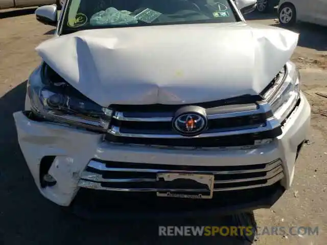 9 Photograph of a damaged car 5TDDZRFH1KS711408 TOYOTA HIGHLANDER 2019