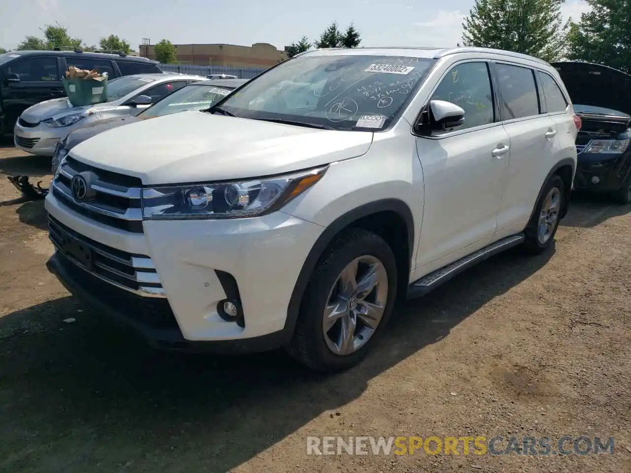 2 Photograph of a damaged car 5TDDZRFH1KS730699 TOYOTA HIGHLANDER 2019