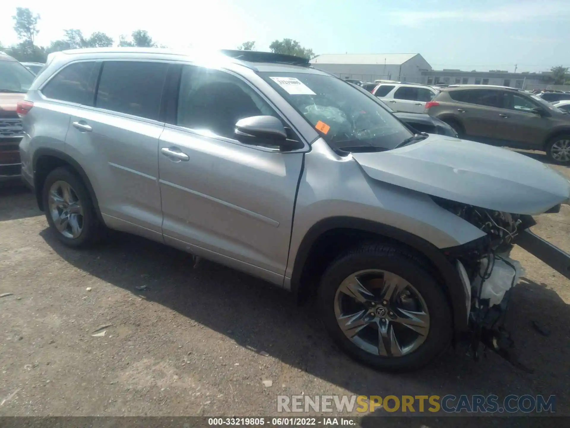 1 Photograph of a damaged car 5TDDZRFH1KS740326 TOYOTA HIGHLANDER 2019