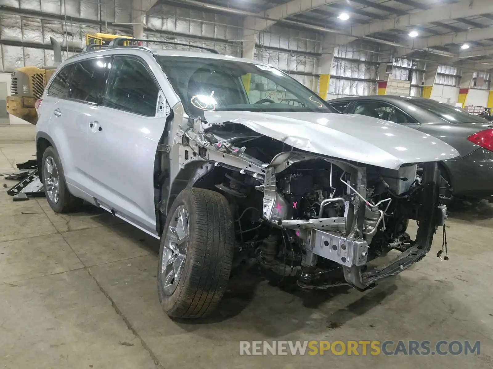 1 Photograph of a damaged car 5TDDZRFH1KS917165 TOYOTA HIGHLANDER 2019