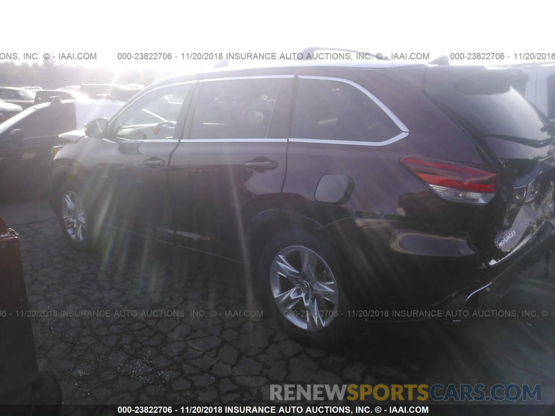 3 Photograph of a damaged car 5TDDZRFH1KS924438 TOYOTA HIGHLANDER 2019