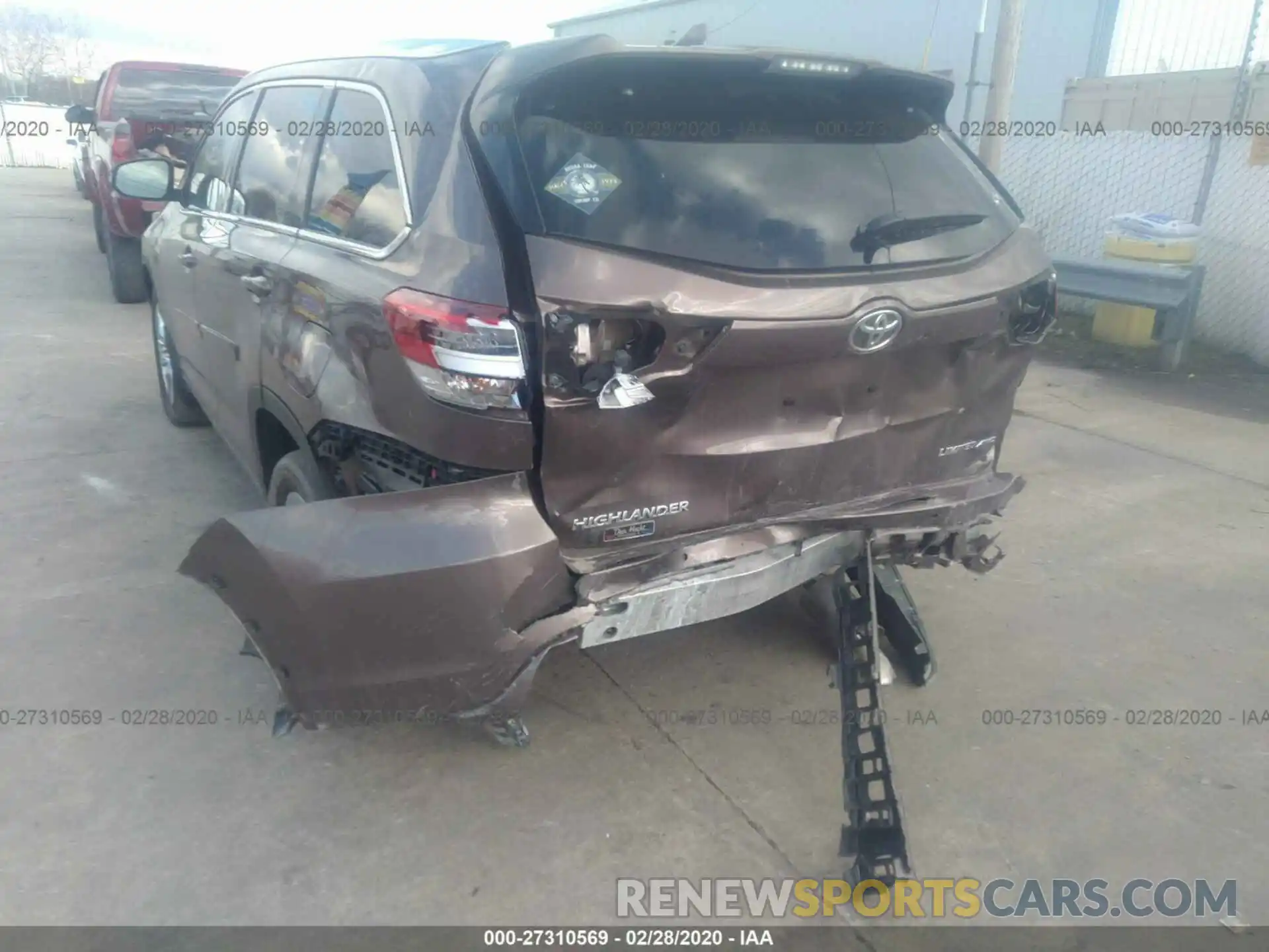 6 Photograph of a damaged car 5TDDZRFH1KS934158 TOYOTA HIGHLANDER 2019